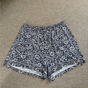 H&M Navy and White Floral Women's Shorts